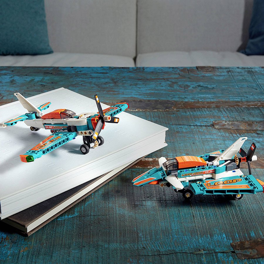 AVION DE COURSE TECHNIC