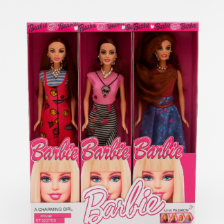 collection poupée barbie avec ses accessoires